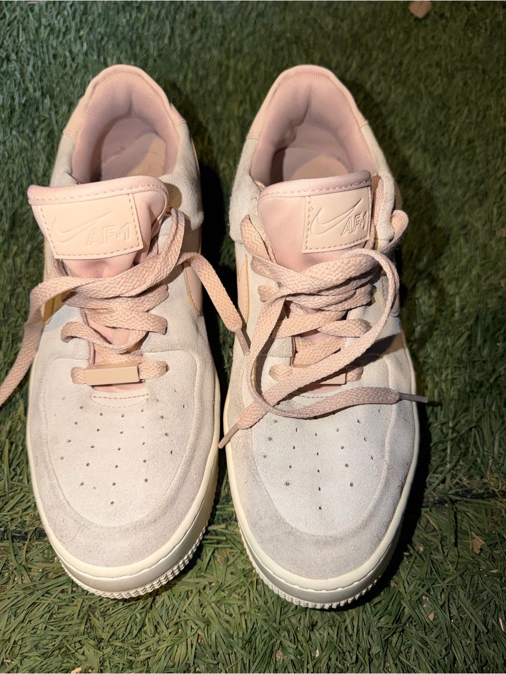 Nike Women’s Low-Top Sneakers in Pale Pink and cream